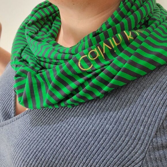 Calvin Klein Stripey Jersey Supersoft Cowl Scarf Like New - Picture 8 of 9